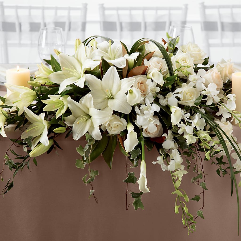 White Linen Arrangement – SIA'S BLOSSOM BLOOMS, Griffin GA