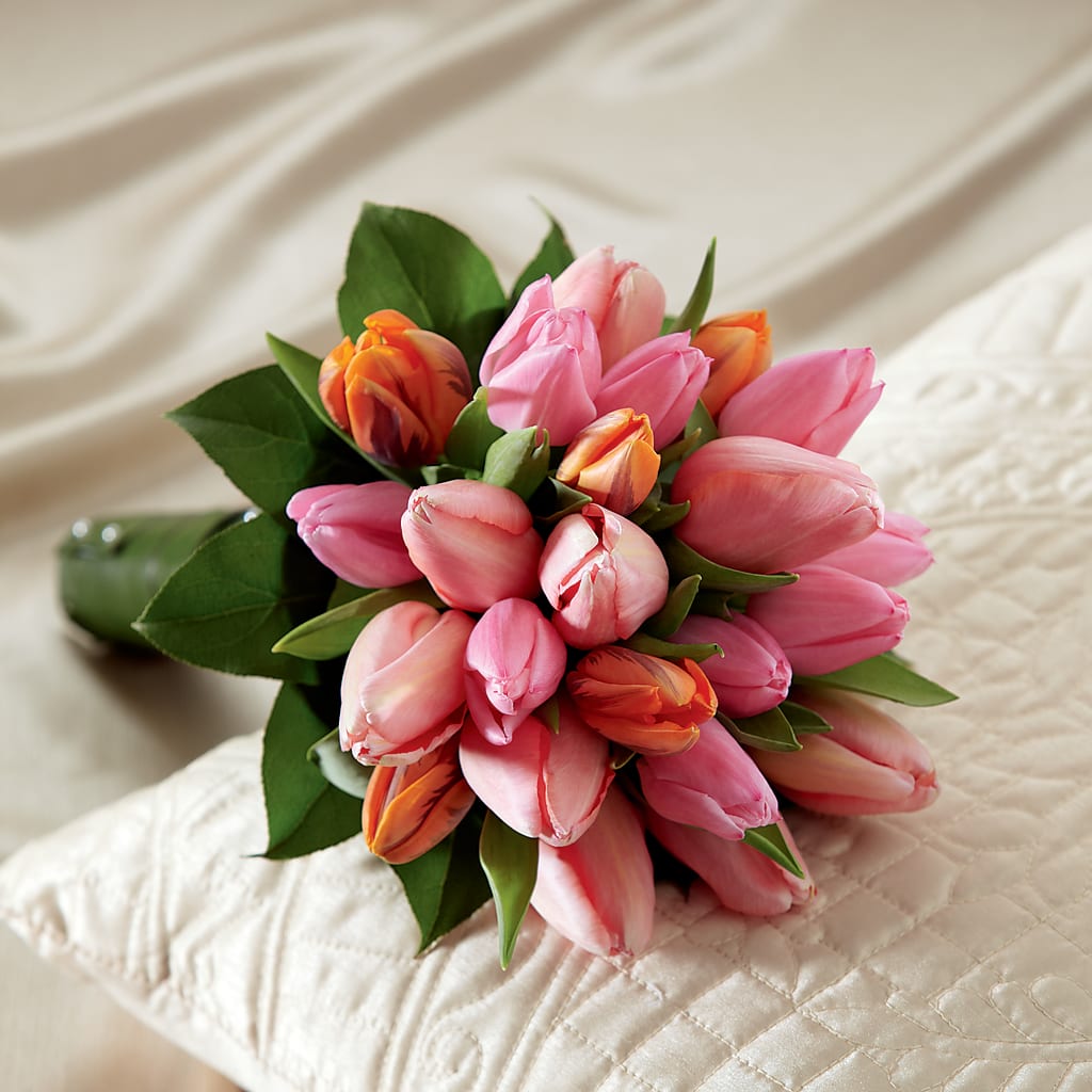 Embraceable Bouquet – SIA'S BLOSSOM BLOOMS, Griffin GA