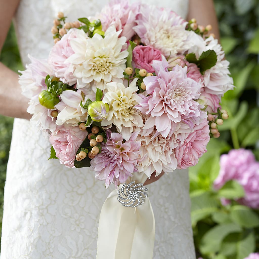 Heart's Promise Bouquet – SIA'S BLOSSOM BLOOMS, Griffin GA