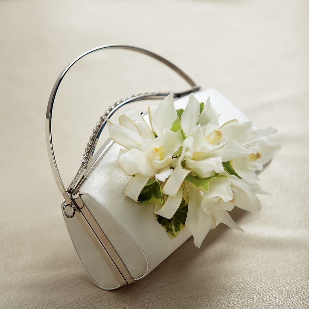 White Purse Decor – SIA'S BLOSSOM BLOOMS, Griffin GA