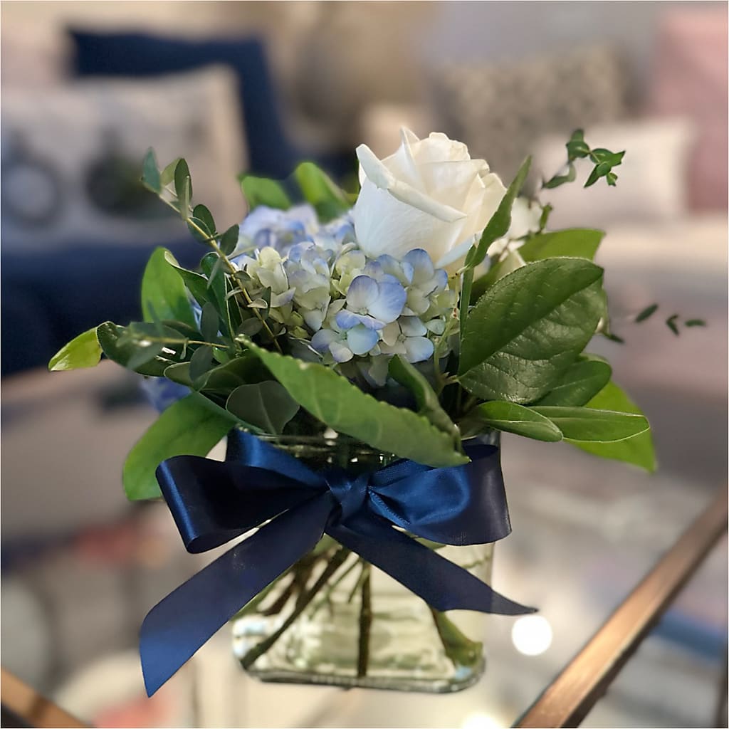 Sky Blue Delight Bouquet – SIA'S BLOSSOM BLOOMS, Griffin GA