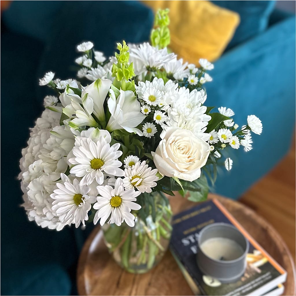 Classic Ivory – A Florist Original – SIA'S BLOSSOM BLOOMS, Griffin GA