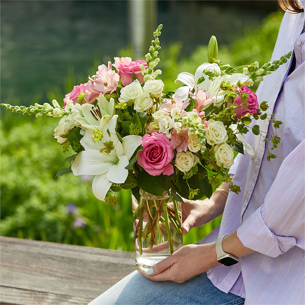 Fondly Bouquet – SIA'S BLOSSOM BLOOMS, Griffin GA